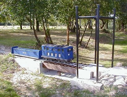 bridge1.jpg (51871 bytes)
