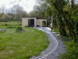 traind.jpg (29476 bytes)