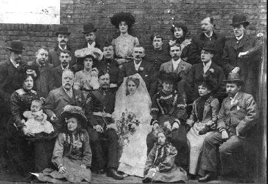 twlwedding.jpg (33576 bytes)